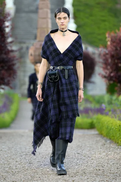 Look 1
